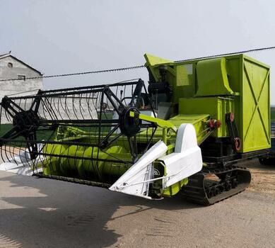 由于小型玉米青儲機皮帶由摩擦驅動，因此無法防止皮帶和皮帶輪之間的摩擦